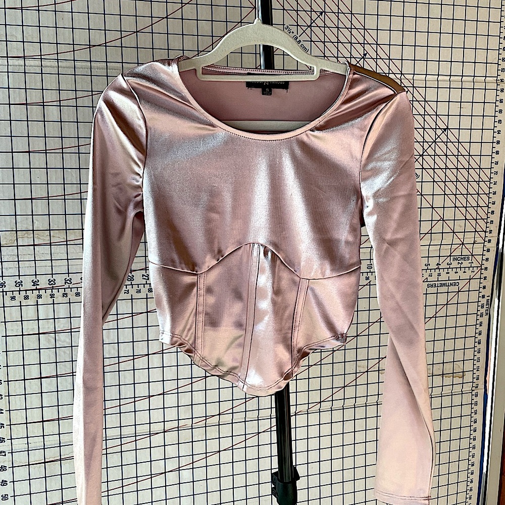 Almost Famous Women’s cropped soft pink polyester spandex body on top size s